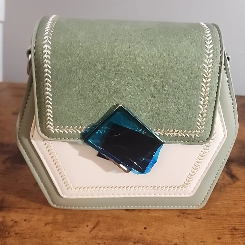 Fashionable Niche Design One Shoulder Bag, New Versatile Small Square Crossbody